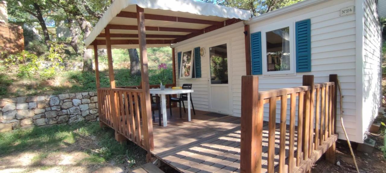 Camping Pres Du Lac De Sainte Croix Bauduen Exterior foto
